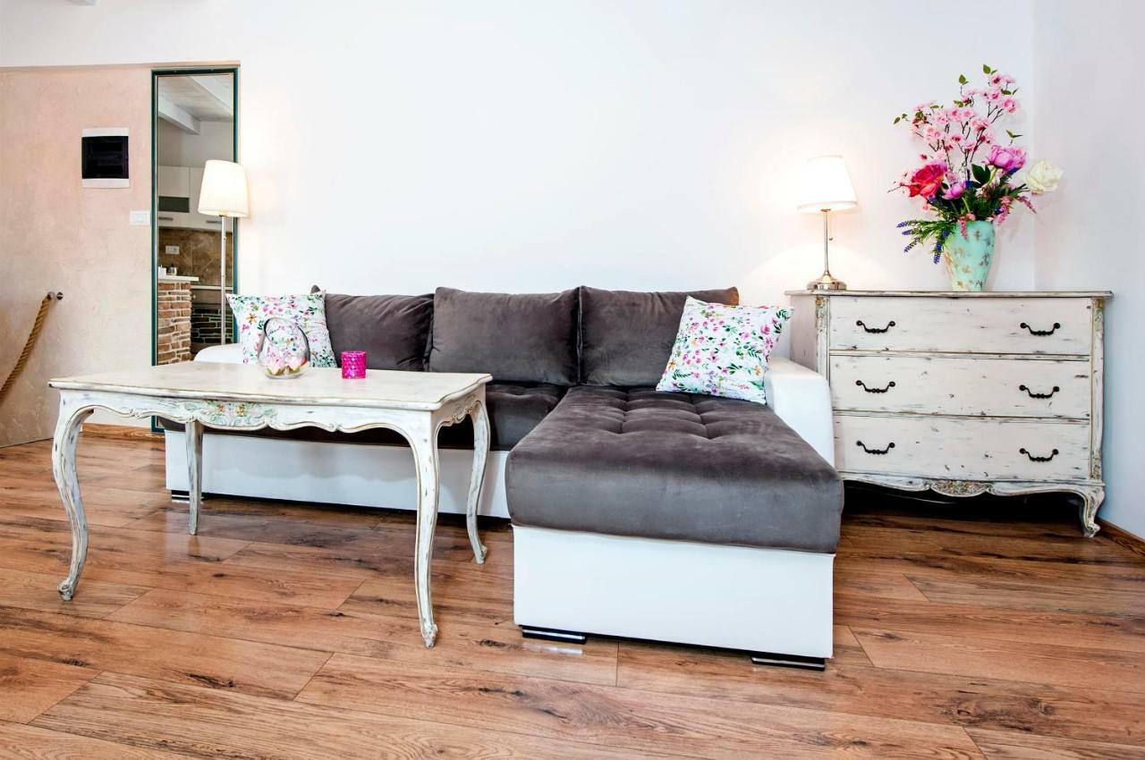 רוביני Apartment Casa Alek מראה חיצוני תמונה
